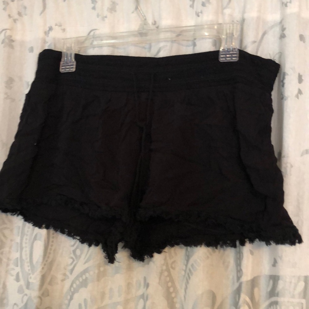 No boundaries shorts